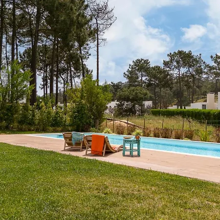 Papoilas Villa Almada