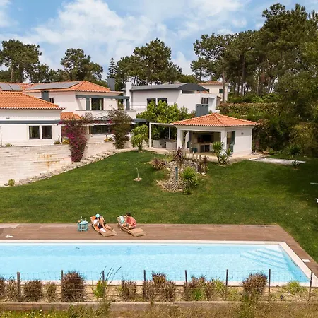 Villa Papoilas Almada