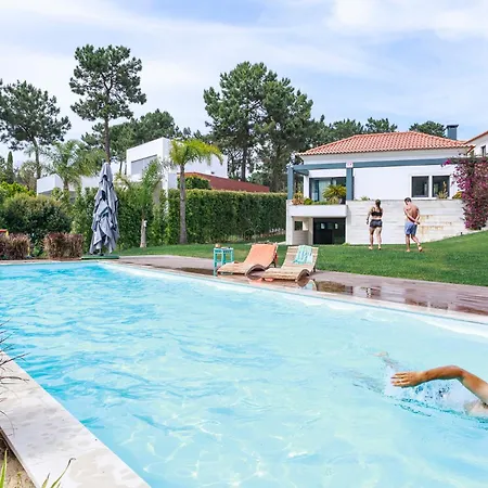Villa Papoilas Almada