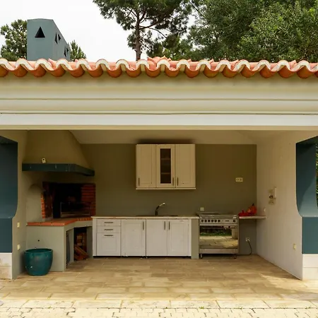 Villa Papoilas Almada